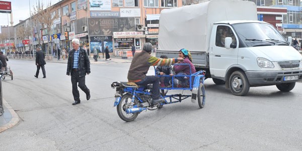 Trafikte tehlikeli yolculuk