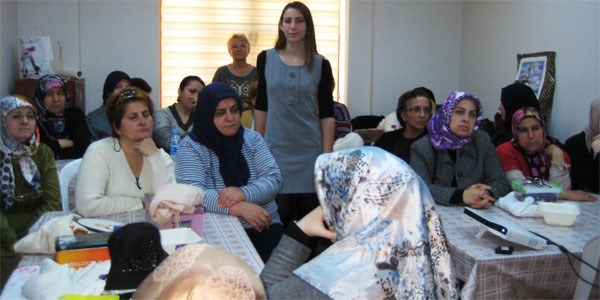 İZMEK 'te tüketici eğitimi verildi