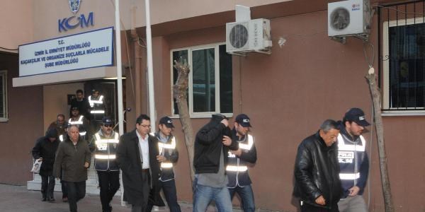 Rüşvet suçlamasına borçla yanıt verdiler
