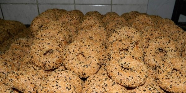 Mevlit Kandili'nde vatanda�lar simit�ilere ak�n etti