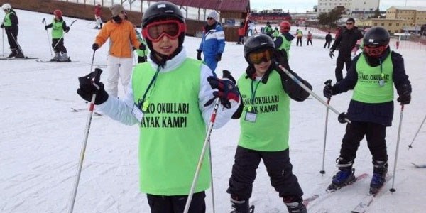 Sankolu öğrenciler Erciyes kayak kampına gitti