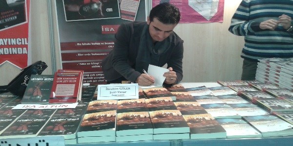 Polis memurundan imza günü