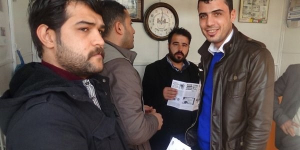 Kulp'ta polis esnafa broşür dağıttı