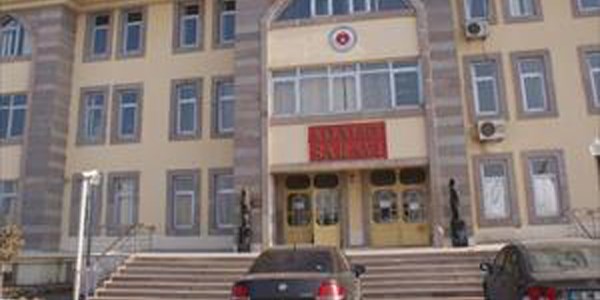Polis internet kafelerde uyuşturucu aradı, 7 gözaltı