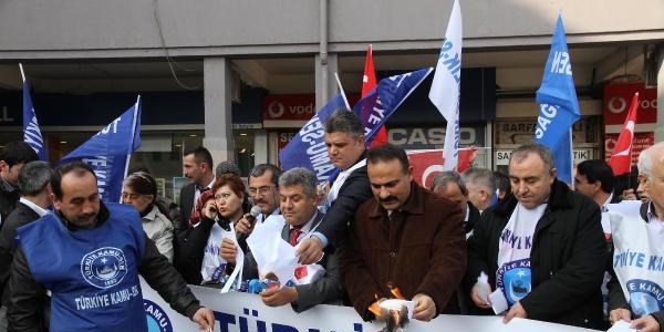 Balıkesir'de memurların zam protestosu