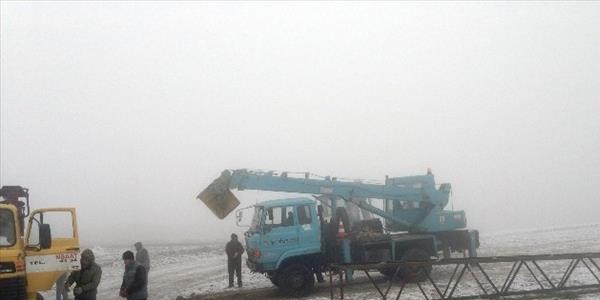 Yedaş, buza karşı adeta savaş veriyor