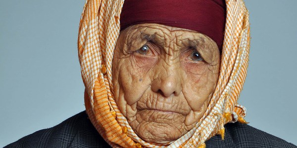 Yalnız yaşayan 90 yaşındaki kadın yanarak öldü