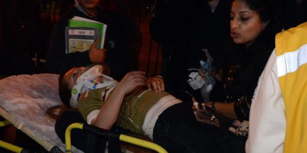 Kazada yaralanan çocuğun yardımına yoldan geçen hemşire koştu