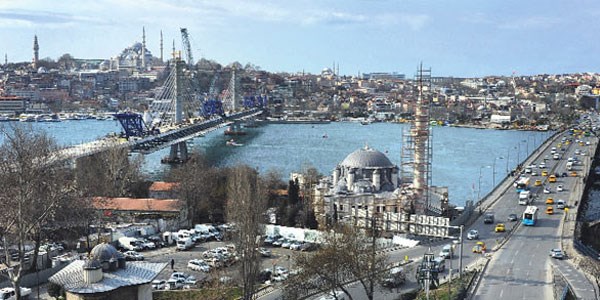 İlk metro geçiş köprüsü açılıyor