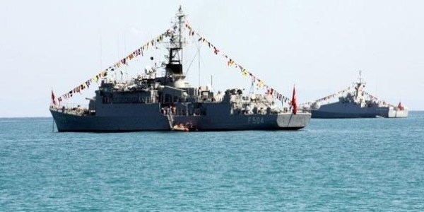 Aden K�rfezi tezkeresi uzat�ld�