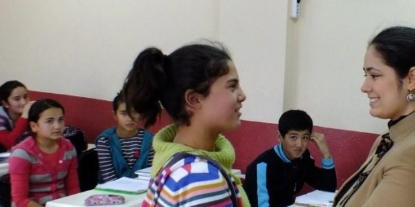 Ulukışla'da 1300 öğrenciye kıyafet yardımı yapıldı