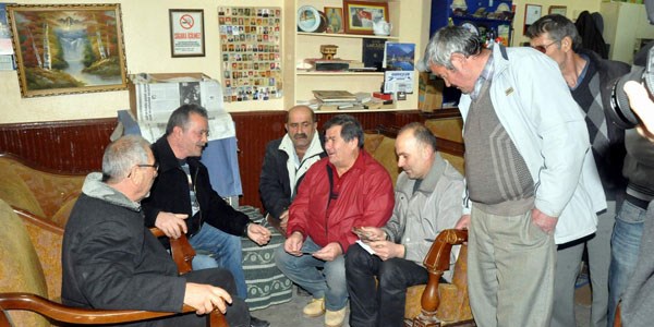 40 yıl sonra öğrencileriyle bir araya geldi