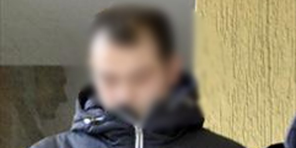 Eşini boğarak öldüren zanlı adliyeye çıkarıldı