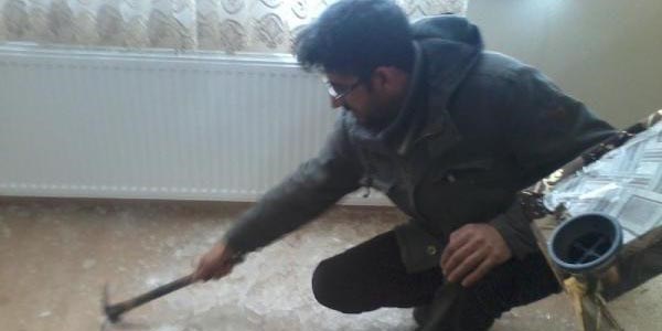 Afet konutlar� buzla kapland�