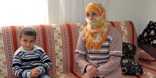 Kanser hastası Berat tedavi edilmeyi bekliyor