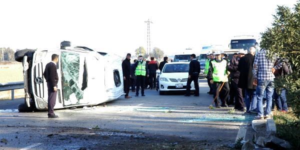 Yolcu minibüsü takla attı: 5 yaralı