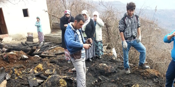 Ah�r yang�n�nda 9 b�y�kba� hayvan telef oldu