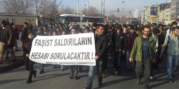 Bıçaklanan öğrencinin arkadaşları eylem yaptı