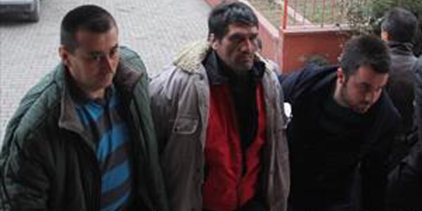 Ablasını öldüren zanlı Bakırköy'e sevk edildi
