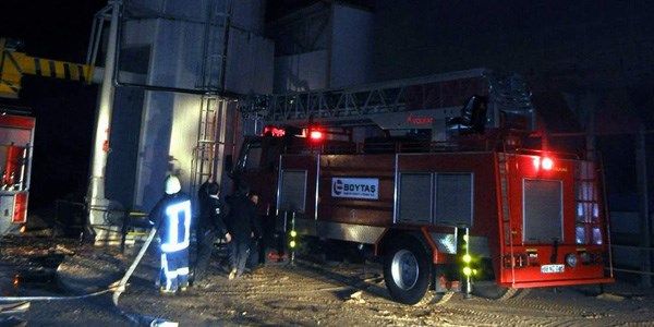 OSB'de korkutan yangın: 2 yaralı