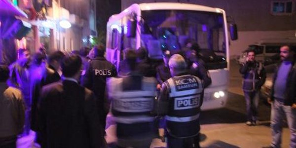Hakkari'de izinsiz gösterilere müdahale