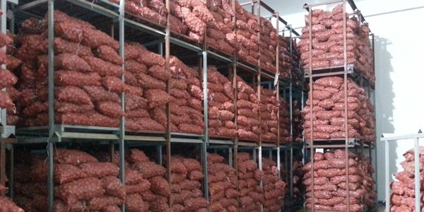 Tonlarca patates depolarda mı saklanıyor?
