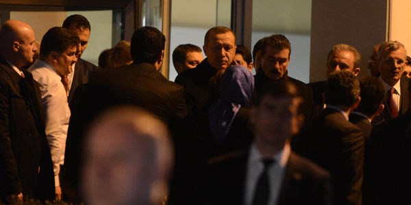 AK Parti'nin 10 saatlik seim toplants sona erdi