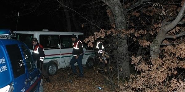 Mobilyac� cinayetinde iki tutuklama