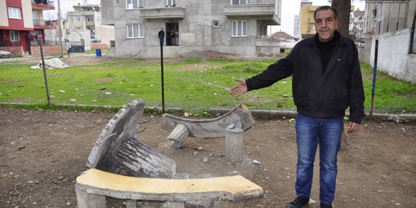 Torbal�'da parka hasar veren �ocuklara para cezas� : 3 �ocuk g�zalt�nda