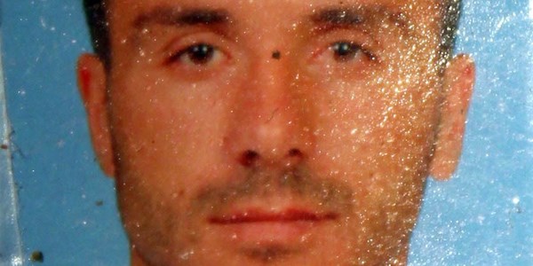 Hurdalar�n� almaya gitti�i fabrikan�n �at�s�ndan d��erek hayat�n� kaybetti