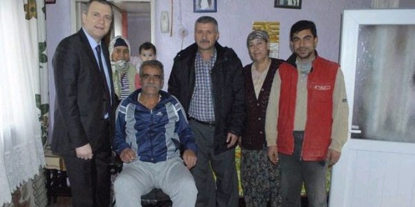 Uzunköprü Belediyesi şehit babasına sahip çıktı