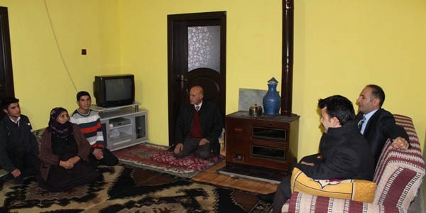 Yazhan'da renci ailelerine ziyaret