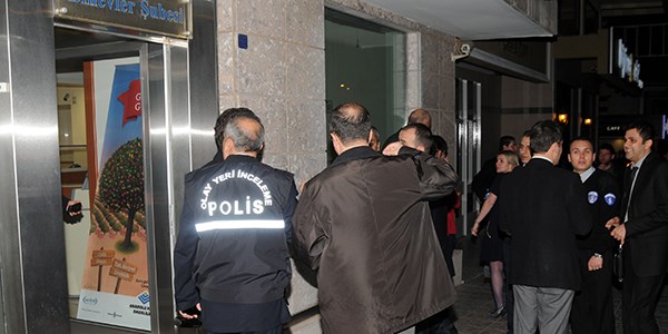 Bankada bombalı soygunu girişimi