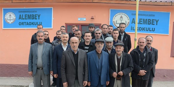 Yıllardır eğitim gördükleri okul, mezarlık üzerine yapılmış
