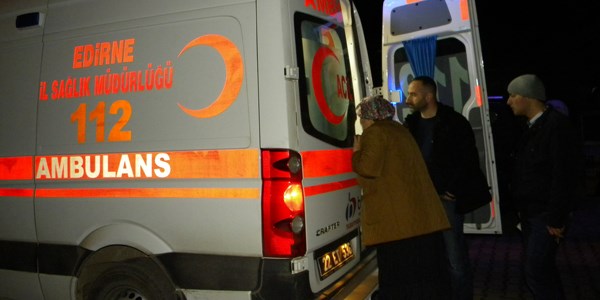 Ev sahibini bıçakladı