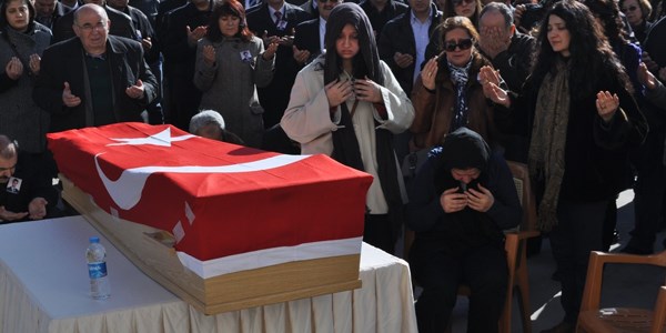 Motosiklet kazasında hayatını kaybeden öğretim görevlisine veda
