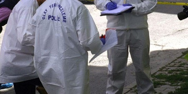 'Polis, cesedin telefonunu �ald�' iddias�