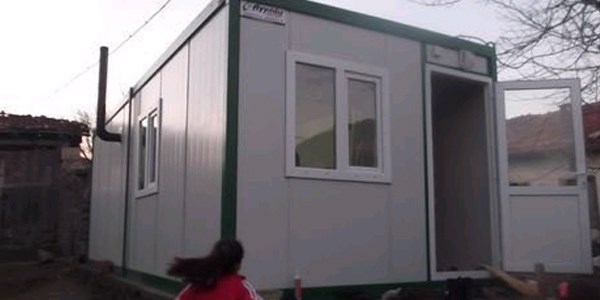 Ayşe Teyze'nin yüzünü köyün aydınları güldürdü