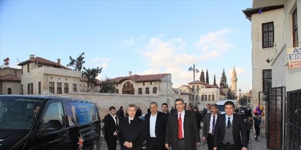 �ahinbey Belediyesi'nin yapt��� �al��malara �vg�