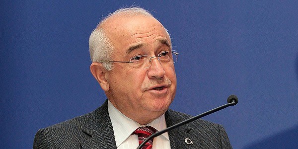 TBMM Başkanı Çiçek: Milletimizden özür diliyorum
