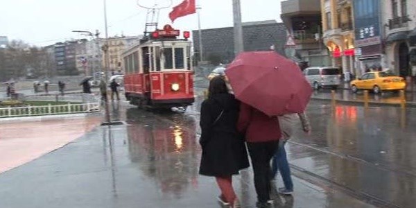 İstanbul yağmura kavuştu