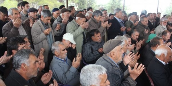 Sarıçam'da köylüler yağmur duası yaptı