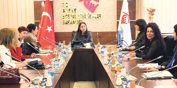 İslam: Erken evliliklerle mücadele edeceğiz