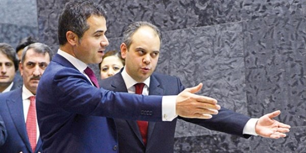 Yeni 5 bakan bürokratlarını değiştiriyor
