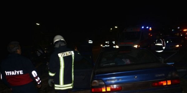 Bursa'da trafik kazas�: 1 �l�, 10 yaral�