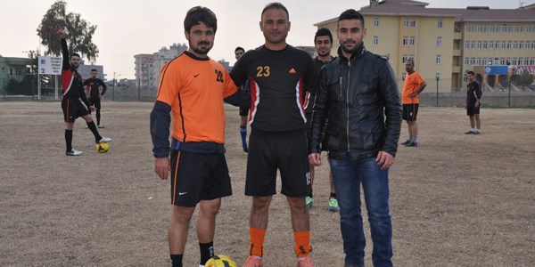 Kursta başarılı olan futbolcular antrenör oldu