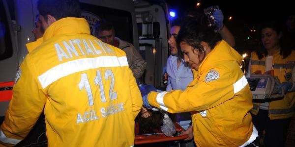 Polis, e�ini vurup intihar etti/ Video