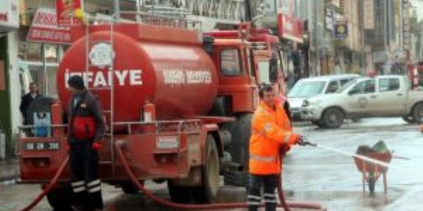 Su�ehri Belediyesi temizlik �al��mas� yapt�