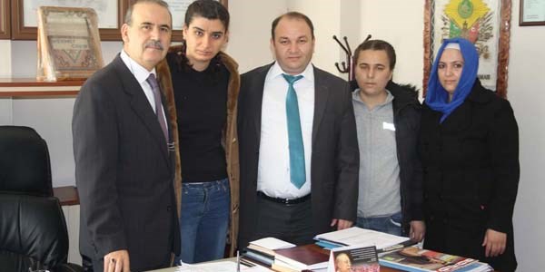 Engelli Burcu'nun engelleri a�ma �abas�