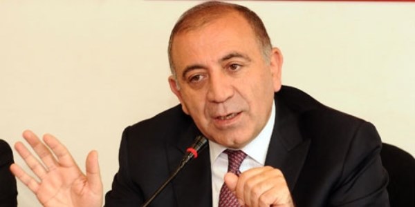 Tekin: 7 bakan hakkında fezleke var